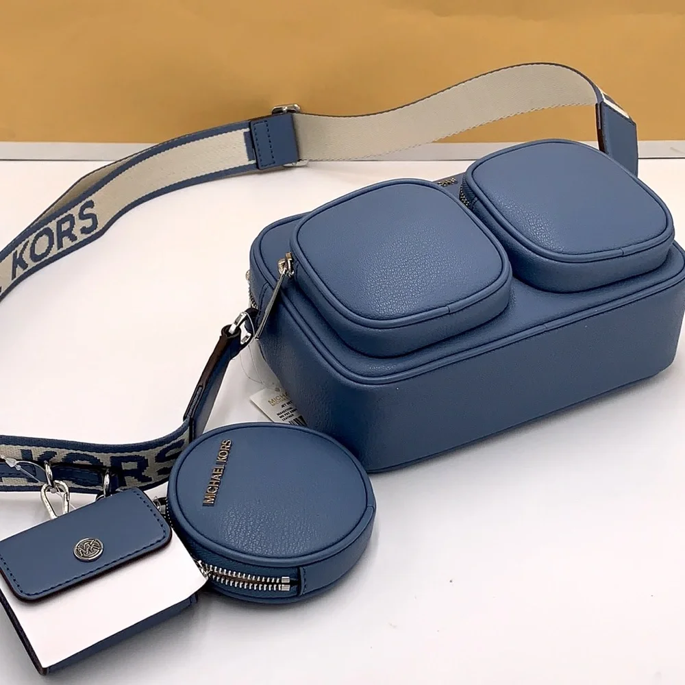 Michael Kors Jet Set Md Leather
Crossbody Bag with Case for Apple
AirPod… - Picture 12 of 16